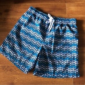 George blue striped star pattern swim trunks in size M (32-34)